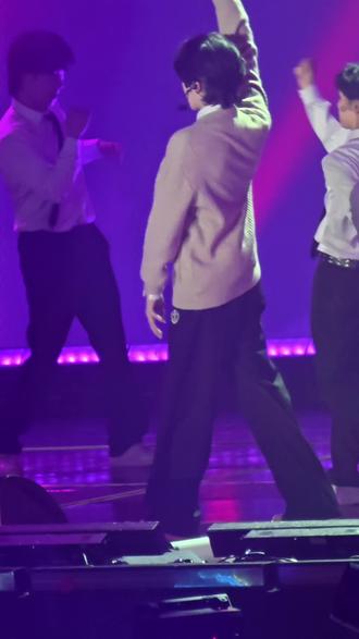 黄星邱鼎杰《sexy back》双人舞Cut 夯爆了 请忽略我的尖叫声#sexyback #desire4永恒开端曼谷演唱会 #黄星 #直拍