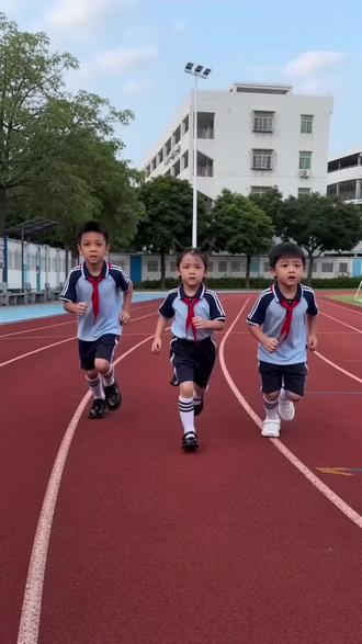 ai搞笑视频之人工呼吸 #ai#张函瑞#张桂源#杨博文