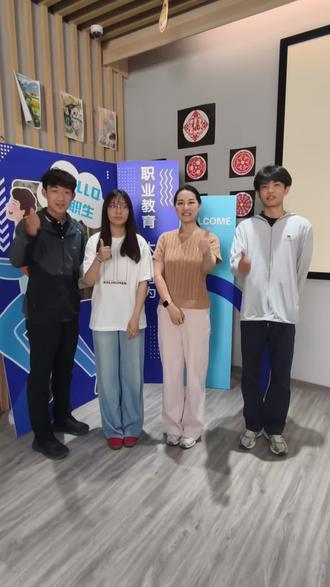 优秀毕业生回来给学弟学妹做分享啦!!孩子们真棒!!!都考入了公办大学!保定市莲池二职永远是你们的后盾#保定
#中专 #单招
#中考 #开放日