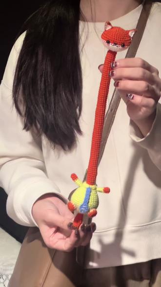 #我的手工作品秀 尼克和朱迪,可爱挂件钩织
#疯狂动物城 #尼克狐尼克 #朱迪尼克 #这也太可爱了吧