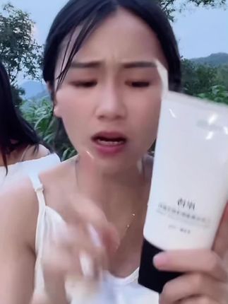 珐兰茜-山茶花氨基酸净润洁面乳不紧绷男女通用保湿水润洗面奶