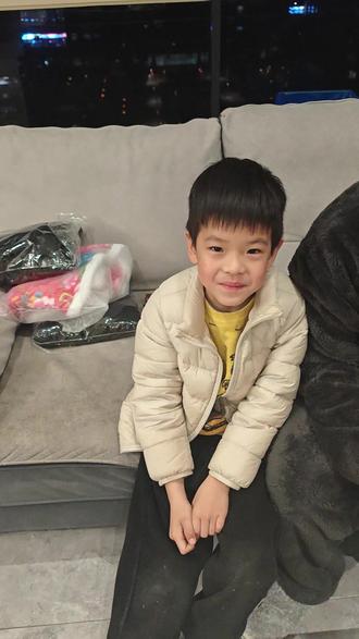 兄弟俩的随机采访,意料之外又是情理之中,希望我在兄弟俩心目中的形象可以继续保持,哈哈哈哈。#骗你生儿子系列 #也太可爱了吧