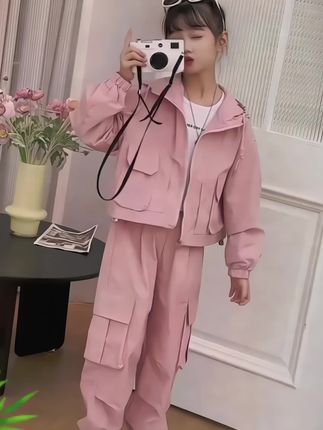 女童工装套装2025春秋新款中大童时髦洋气韩饭休闲运动工装套装潮#生女儿就要这样穿 #高品质童装 #高端童装 #女童套装 #女童穿搭