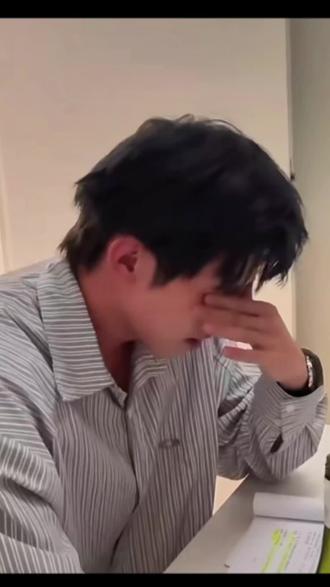 难受,情绪太到位了😭#花絮 #云旗yunqi