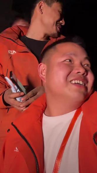 南斗荒野决赛提前结束咯,全部下山吃肉啦,张家界七星山荒野求生也停啦,以后将无荒野赛事。#快来围观 #荒野求生 #决赛 #下山