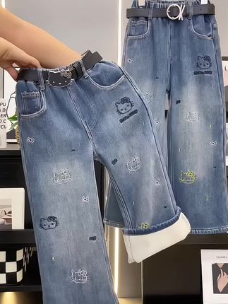 冬天不要再给孩子穿打底裤了,又紧又不舒服,快来看看这条女童加绒刺绣牛仔裤吧!它是高腰的设计,可以很好的保护孩子的肚子不着凉,而且还是加绒款式的,再也不用担心孩子冻腿了。##牛仔裤 #高级感穿搭 #百搭神裤 #强烈推荐 #裤子 @抖音小助手 @抖加🔥上热门🔥dou+🔥热点宝