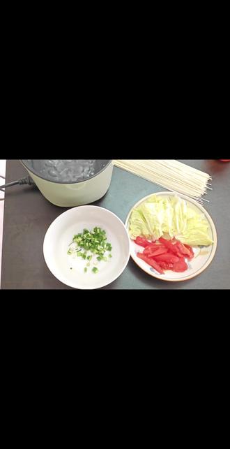 超简单的减脂酸汤挂面。#晒出你们觉得很香的美食 #酸汤面 #减脂餐 #美食plog