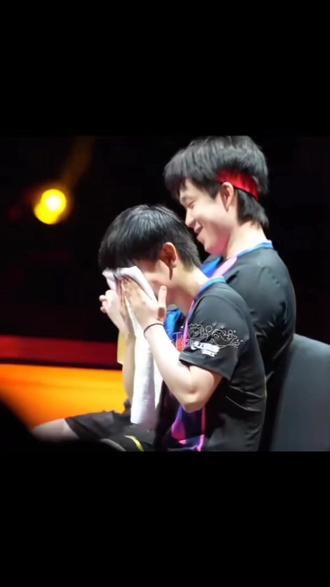 打吧,调不回来了🤣憋不住笑了,混双就是这么快乐🦁🦈#精彩瞬间 #也太可爱了吧 #强烈推荐 #王楚钦孙颖莎#5114