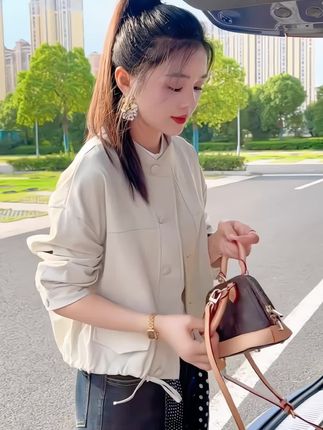 #上热门 #穿出自信穿出美丽 #谁穿谁好看特别有女人味 #爱了爱了爱了 #这样穿太好看了