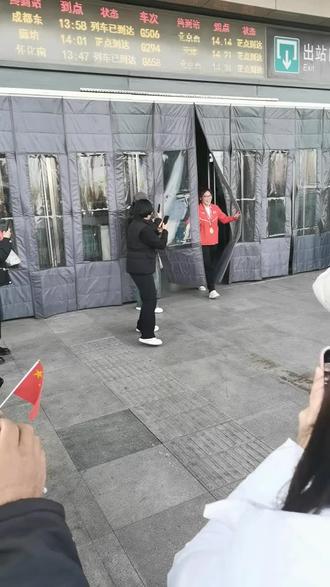 全运会女子拳击冠军禹立赛凯旋归来