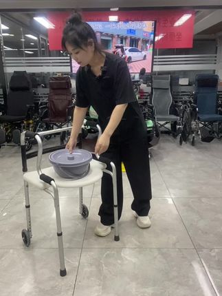 #衡互邦助行器 #适老化产品 #源头实力厂家 #工厂一手货 #一件也是出厂价 辅助走路神器 老人助行可推可坐 8档高度可调 免安装可折叠 洗澡/起身