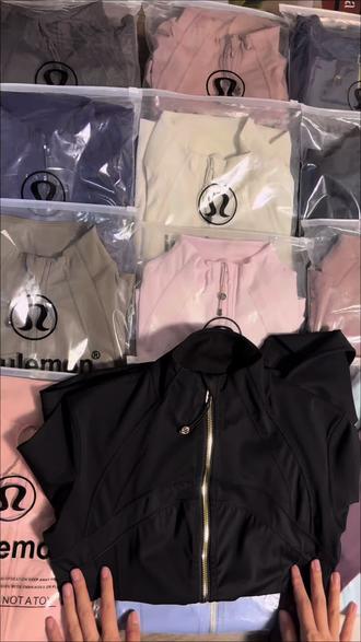 #瑜伽服 #Define #瑜伽裤 #lulu瑜伽服 #露露外套
这件Define真好看