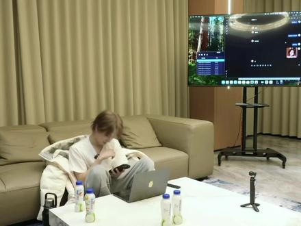 张哥网聊被亚轩抓包#张真源 #宋亚轩 #源轩