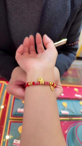 马年红绳手链,按克算#足金#黄金按克卖 #本命年#马年 #编绳