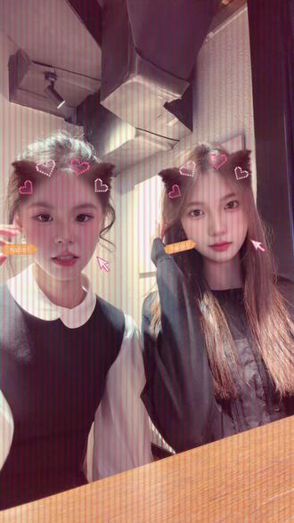 wuli小企鹅生日粗卡~#甜妹 #手势舞 #生日快乐