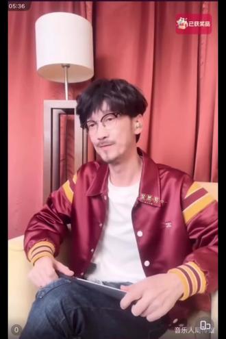 听#周传雄 聊#情歌 #每一个眼神都是戏 #歌唱家 #情歌虽老却动听