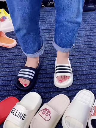 情侣款三道杠厚底EVA情侣凉拖鞋网红时尚休闲拖鞋#凉拖鞋 #软底软面穿上超舒服 #舒服透气不臭脚 #防滑耐磨 #好穿不累脚