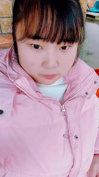 520那天一定要给你喜欢的人转52块买杯奶茶。因为520第一杯奶茶真正的含义是,其实重点不是奶茶,而是被人惦记,被人捧在手心里。这份心这份感觉足以让人温暖整个夏天。