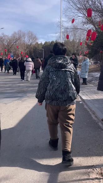 初一登高节节高,身体健康一切顺利