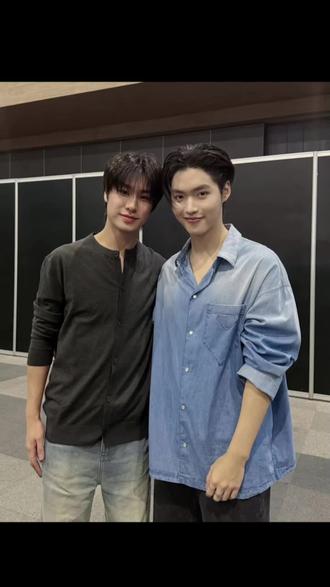 泰兰德小朋友纯爱的杀伤力堪比超绝的nc,真嘞!太好eat了。
#泰剧 #恋爱学园 #lukemick #林汉洲win #gmm