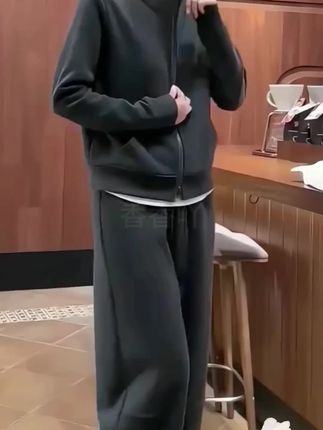 #专柜品质 #时尚穿搭 #休闲两件套 #洋气减龄 #面料柔软舒适