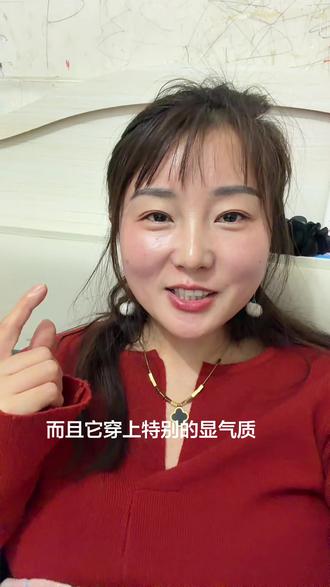 霉豆腐毛毛外套也太好看了 就喜欢这种毛茸茸的#霉豆腐外套#时尚潮流穿搭 #霉豆腐穿搭#秋冬穿搭 #万万没想到