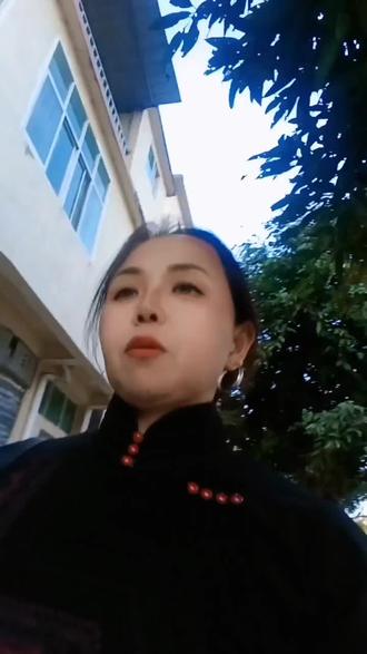 👀哎呀呀呀,黄草岭学生放假就没人,静悄悄的