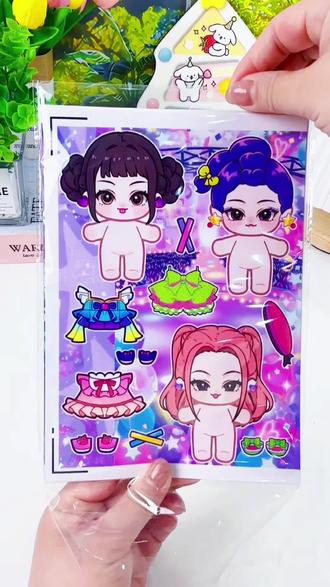 Q版猎魔女团换装贴纸 一套就有10大张猎魔女团恶魔男团的人物全都有,孩子在拼贴中,不知不觉就培养了耐心和专注力,还能丰富想象力~#儿童玩具#猎魔女团#换装贴纸#贴纸#手工DIY