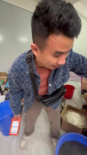 高含量高价值还得看阳极泥,随便1公斤都得上万#阳极泥 #阳极泥提炼 #阳极泥提炼黄金 #阳极泥是什么 #阳极泥多少钱一斤