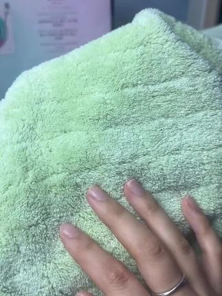 我居然才花了这个价格就买到了一条质量超超超好的浴巾!#欧孕布兰龙浴袍 #宝宝浴巾 #柔软亲肤吸水好 #吸水毛巾 #宝宝浴袍