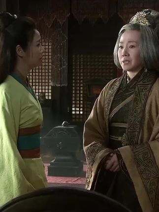 曹操:国太 三国乱不乱 只有内才是真爱#曹阿瞒#吴国太 #刘备 #搞笑三国 #电影剪辑 视频来源于网络 如有侵权 联系删除