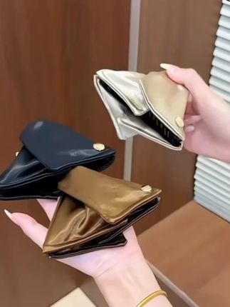 缎面金标贝壳三角抓夹女2025新款鲨鱼夹高级感后脑勺盘发夹子头饰发夹#抓夹 #三角抓夹 #高级感穿搭 #美出高级感 #头饰发饰