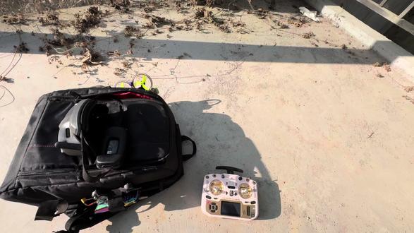 #穿越机fpv #第一视角 #穿越机拍摄 #穿越机 #原创视频 第一视角,也是一种解压方式,,