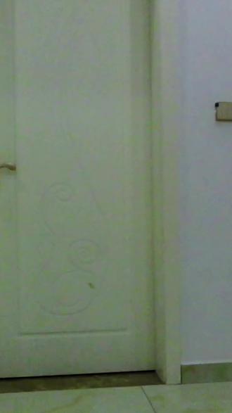 原来成年人的崩溃,都藏在这10秒里!看完破防了…
你有没有过这样的时刻?
明明已经拼尽全力撑住一切,却在某个不起眼的瞬间,被一句不经意的话、一个熟悉的场景击溃防线。
视频里的TA,像极了无数个咬牙坚持的我们——
可能是加班到深夜的地铁上,可能是独自吃饭的餐桌前,可能是挂掉家人电话后转身的瞬间…
那些说不出口的委屈,那些强撑的坚强,在这一刻终于有了出口。
其实我们都不用逼自己完美,偶尔脆弱也没关系。
愿每个努力生活的人,都能被世界温柔以待❤️ #成年人的崩溃 #治愈系 #生活实感 #共鸣瞬间 #人间温暖