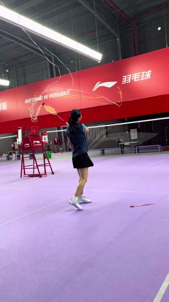 不会拍,将就看吧…#羽毛球 #运动瞬间 #羽毛球烟花 #彩带挥拍