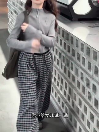 时尚潮酷休闲套装上身洋气又百搭超好看#女童套装 #女童秋季穿搭攻略 #女童春秋套装 #谁穿谁好看系列