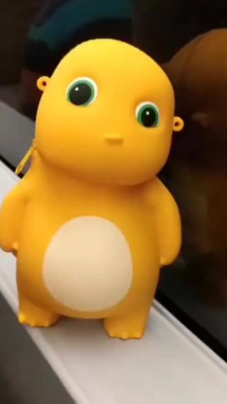 可爱奶龙单肩包百搭硅胶零钱卡通儿童玩偶小众幼儿园过年抽象正品#奶龙 #出行好物 #小书包 #好物分享