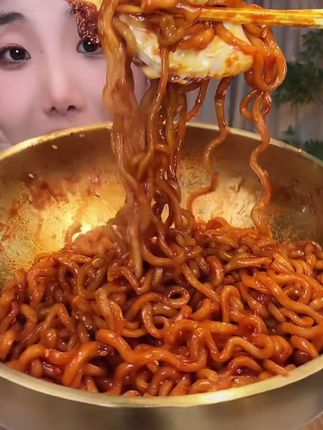 #超辣火鸡面 #灵魂宵夜 #好吃😋