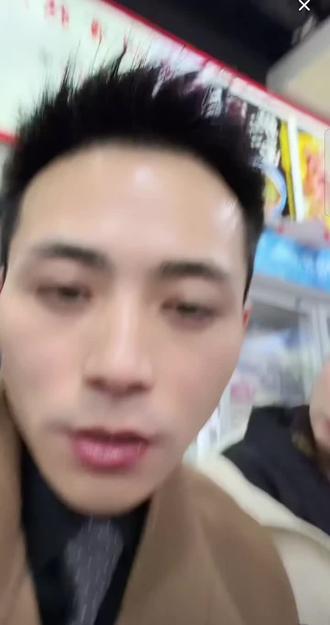 索图解释关于索图大舞台下播的原因,明天7:30准时开播,敬请期待#索图#快来围观