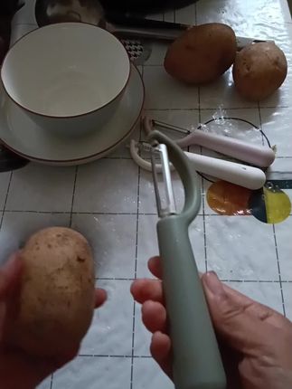 #厨房好物 #削皮刀 @抖音小助手 用了这款削皮刀真的不错,