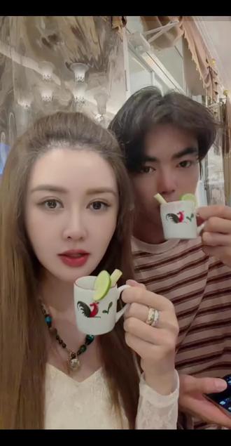 马杀鸡的地方约会呢🤣🤣#盈公主#纳迪尔