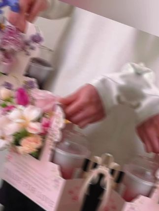 #手工diy #创意花束 #爱的礼物 #鲜花包装盒 #鲜花花盒