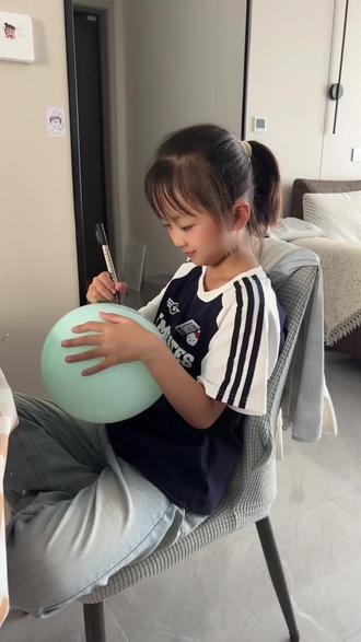 饭后随手画记录一下,#怎么画卡通人物 #手绘球 #分享绘画创意小妙招