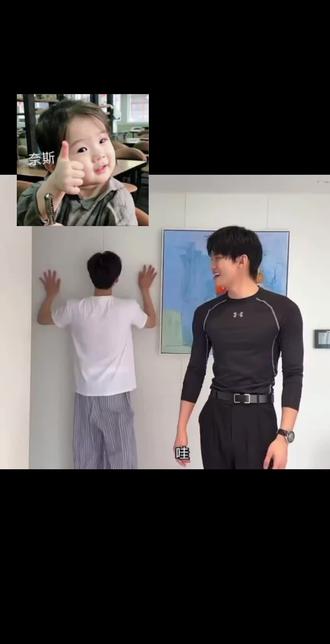 一句叫我樊霄,普普的反应绝了🤣🤣#樊游 #腹肌男神 #他来啦他来啦