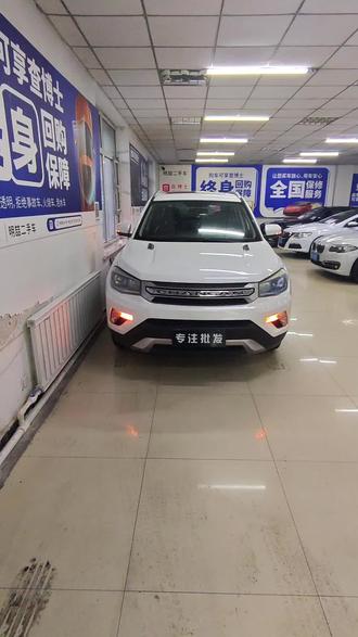 16年长安CS75自动1.8T精英型 白车黑内经典搭配 多功能方向盘 无钥匙进入 大屏导航倒车影像带天窗