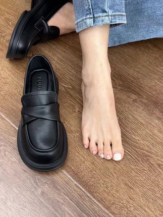 好喜欢我几十块买的不磨脚厚底小皮鞋~~ #新款女鞋 #软底软面超好穿 #便宜又好穿 #显高显瘦 #好穿不累脚