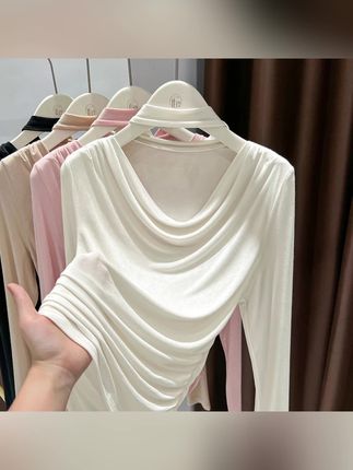 黑色挂脖U领显瘦薄款打底衫女装2024秋季新款纯欲性格长袖T恤上衣#女装 #谁穿谁好看 #长袖T恤 #打底衫 #秋季穿搭