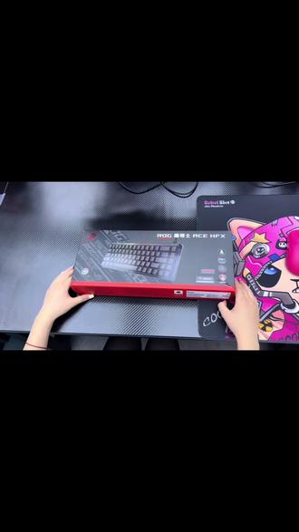 #FPS #ROG#电竞少女 投源小玟开箱ROG魔导师,快来打瓦~