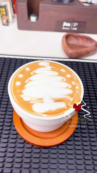 沉浸式做咖啡|圣诞咖啡✅
分享做100款不同的咖啡,第二期 #自己在家做咖啡 #圣诞快乐 #家庭咖啡角 #沉浸式做咖啡 #拿铁咖啡