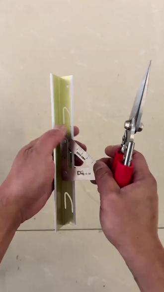 迷你小三角尺 便携式吊顶小边角专用三角尺 超小三角尺直角尺 #五金工具 #木工工具 #测量工具 #吊顶工具 #三角尺